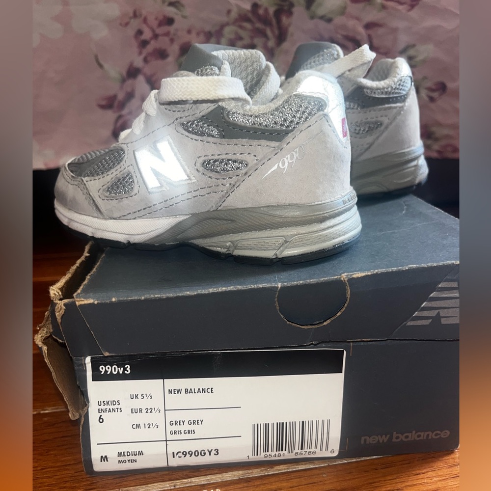 New Balance 990v3 Toddler size 6